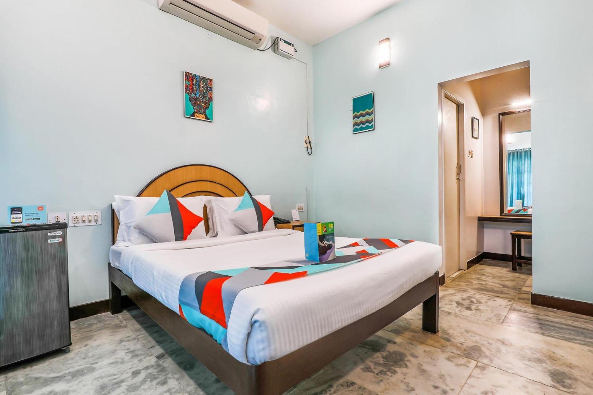 Fabexpress Santhi Inn - 500 Meters From Promenade Beach Puduccseri Kültér fotó