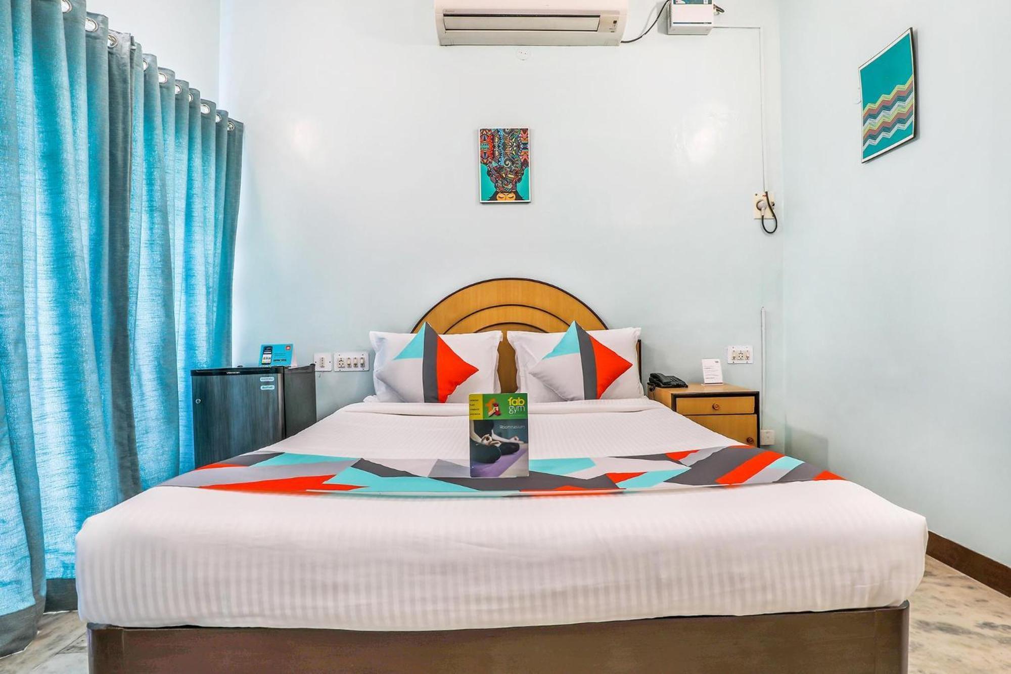 Fabexpress Santhi Inn - 500 Meters From Promenade Beach Puduccseri Kültér fotó